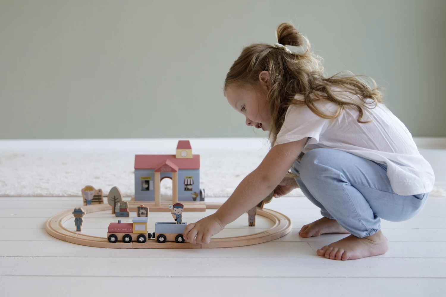 Little Dutch Railway Treinstation 7 Little Dutch Railway Treinstation - Image 5