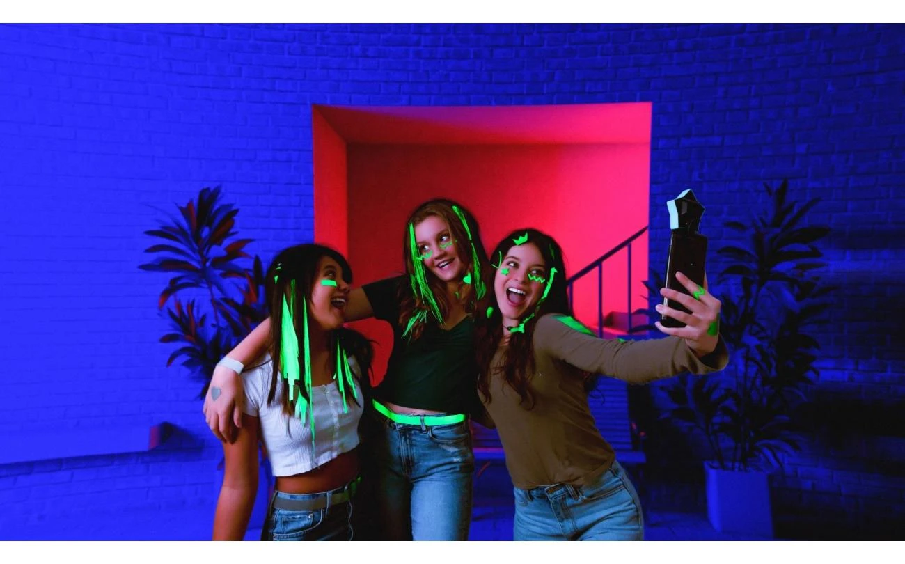 Lets Glow Studio 8 Lets Glow Studio - Image 6