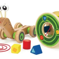 Trekfiguur Hape: Walk-a-Long Snail -Peuter Plezier Verkoopwinkel houten trekdier hape walk a long slak 1 1