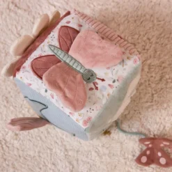 Little Dutch LD8709 Aktiviteitenkubus Flowers & Butterflies 7 Little Dutch LD8709 Aktiviteitenkubus Flowers & Butterflies -Peuter Plezier Verkoopwinkel little dutch LD8709 activiteitenkubus flowersbutterflies 2