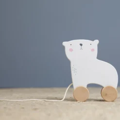 Little Dutch LD4452 Houten Trekdier IJsbeer -Peuter Plezier Verkoopwinkel little dutch houten trekdier ijsbeer 1 scaled 1