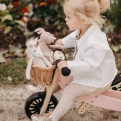 Tiny Tot Plus Loopfiets – Kinderfeets Rose -Peuter Plezier Verkoopwinkel loopfiets kinderfeets tiny tot plus rose 3 scaled 1