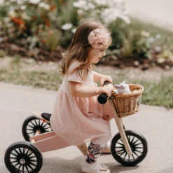 Tiny Tot Plus Loopfiets – Kinderfeets Rose -Peuter Plezier Verkoopwinkel loopfiets kinderfeets tiny tot plus rose 4 scaled 1