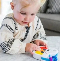 Mini Piano – Hape Magic Touch Mini Piano -Peuter Plezier Verkoopwinkel magic touch mini piano hape 12008 1 1